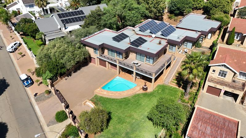 5 Bedroom Property for Sale in Pentagon Park Free State